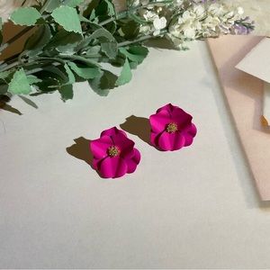 Fuchsia flower Studs